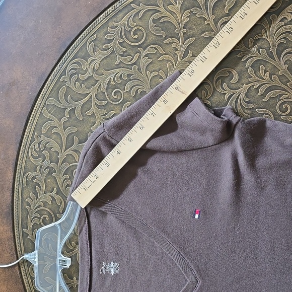 Tommy Hilfiger brown tee shirt - Picture 5 of 5